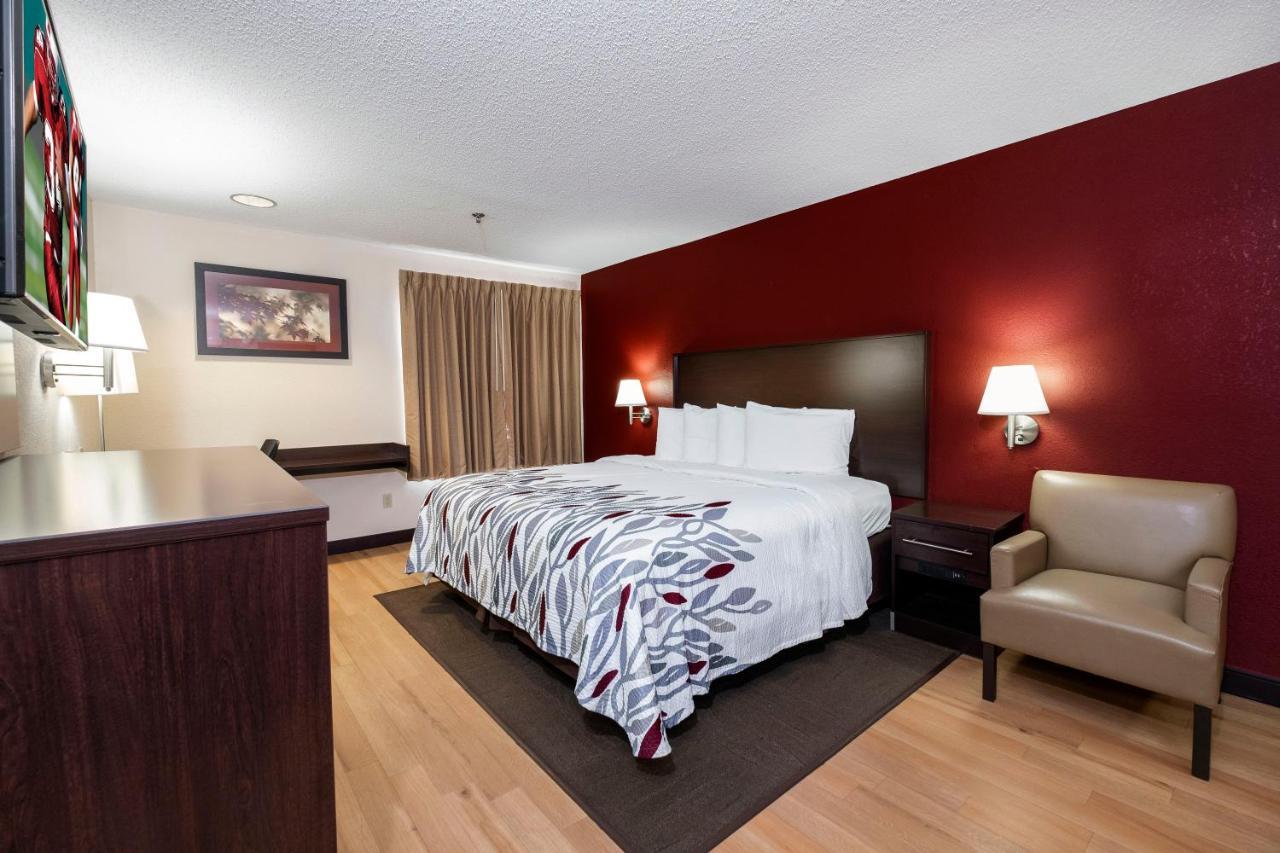 Red Roof Inn & Suites Dover Downtown Экстерьер фото