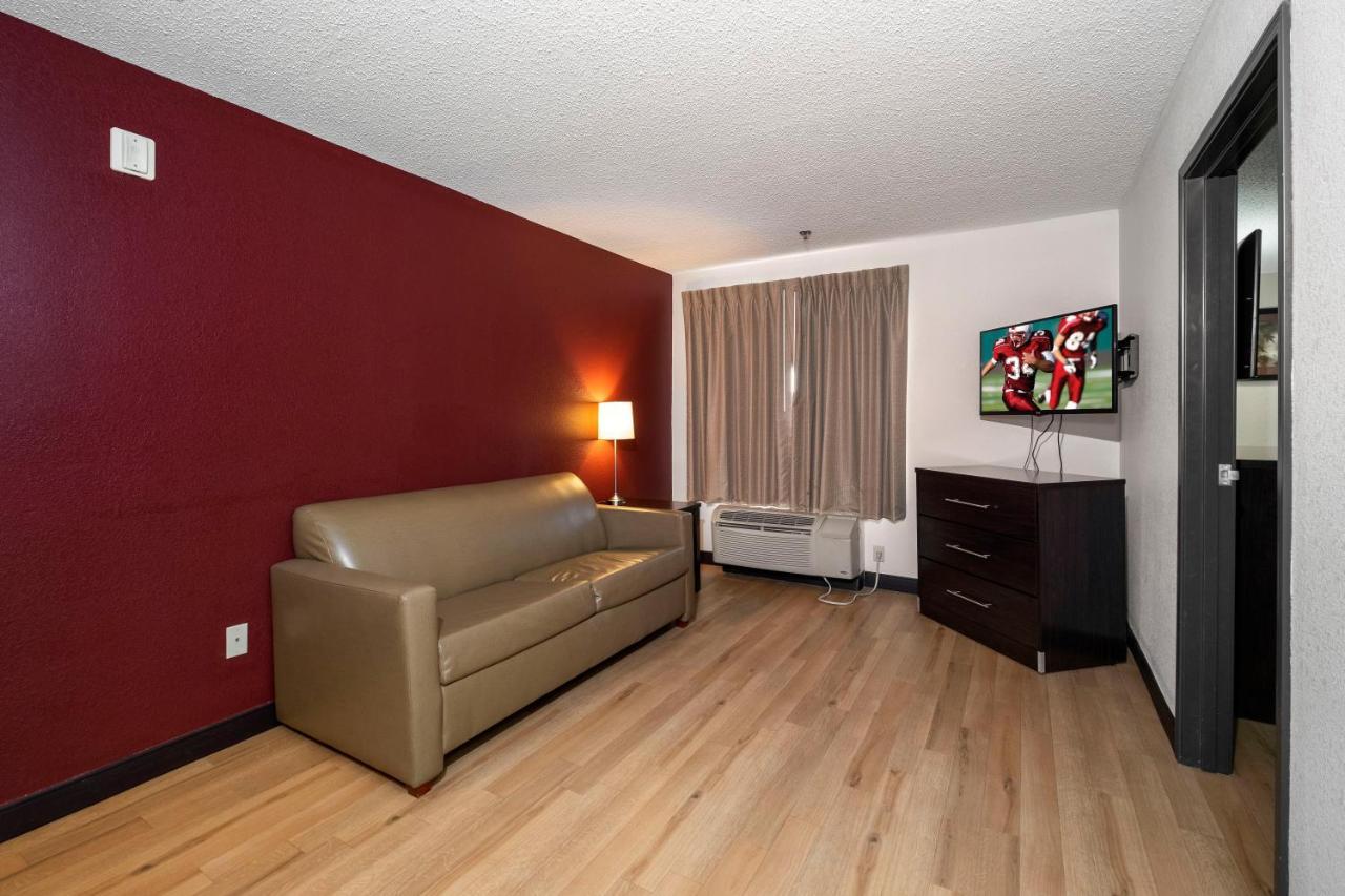 Red Roof Inn & Suites Dover Downtown Экстерьер фото