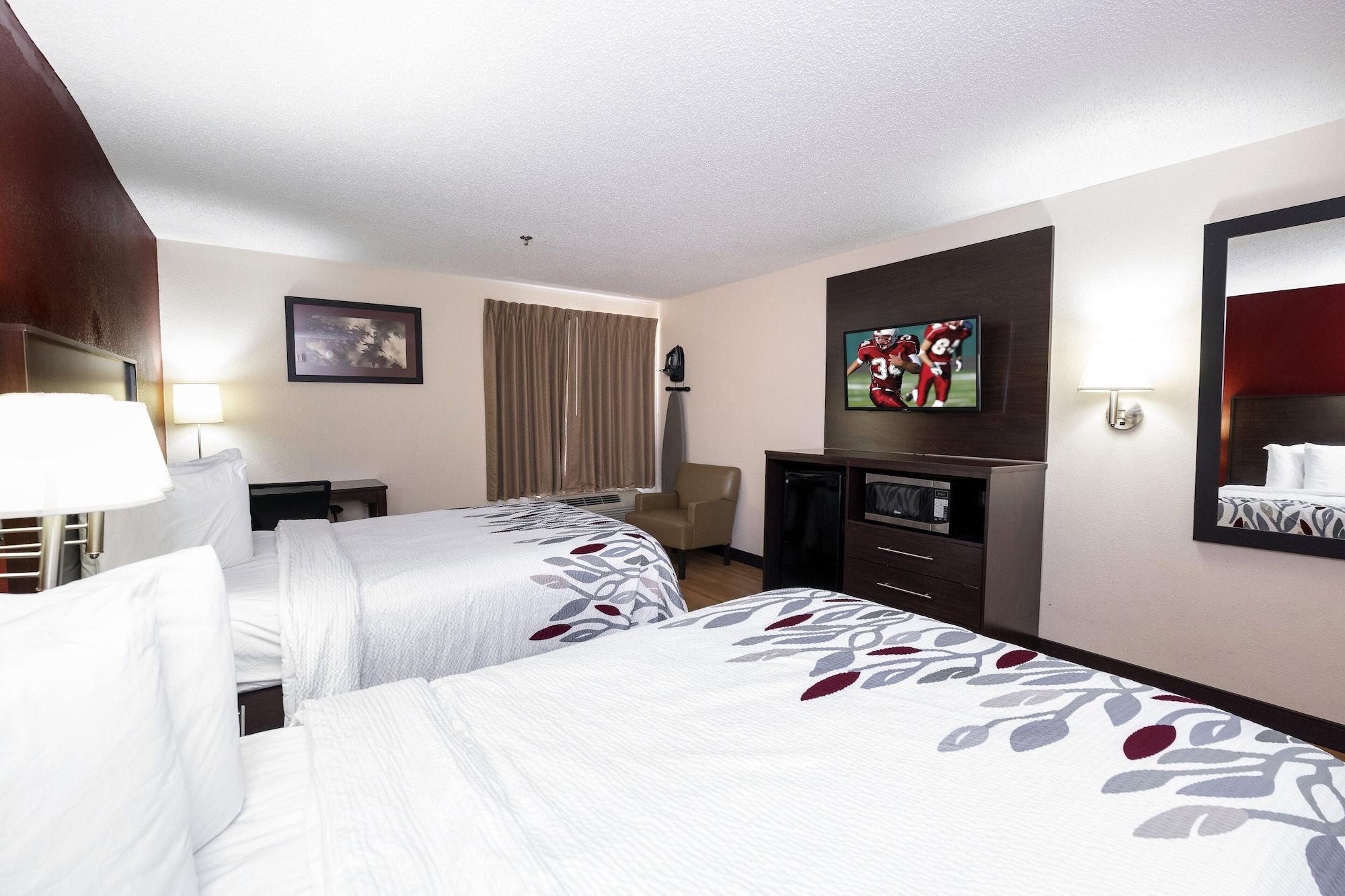 Red Roof Inn & Suites Dover Downtown Экстерьер фото