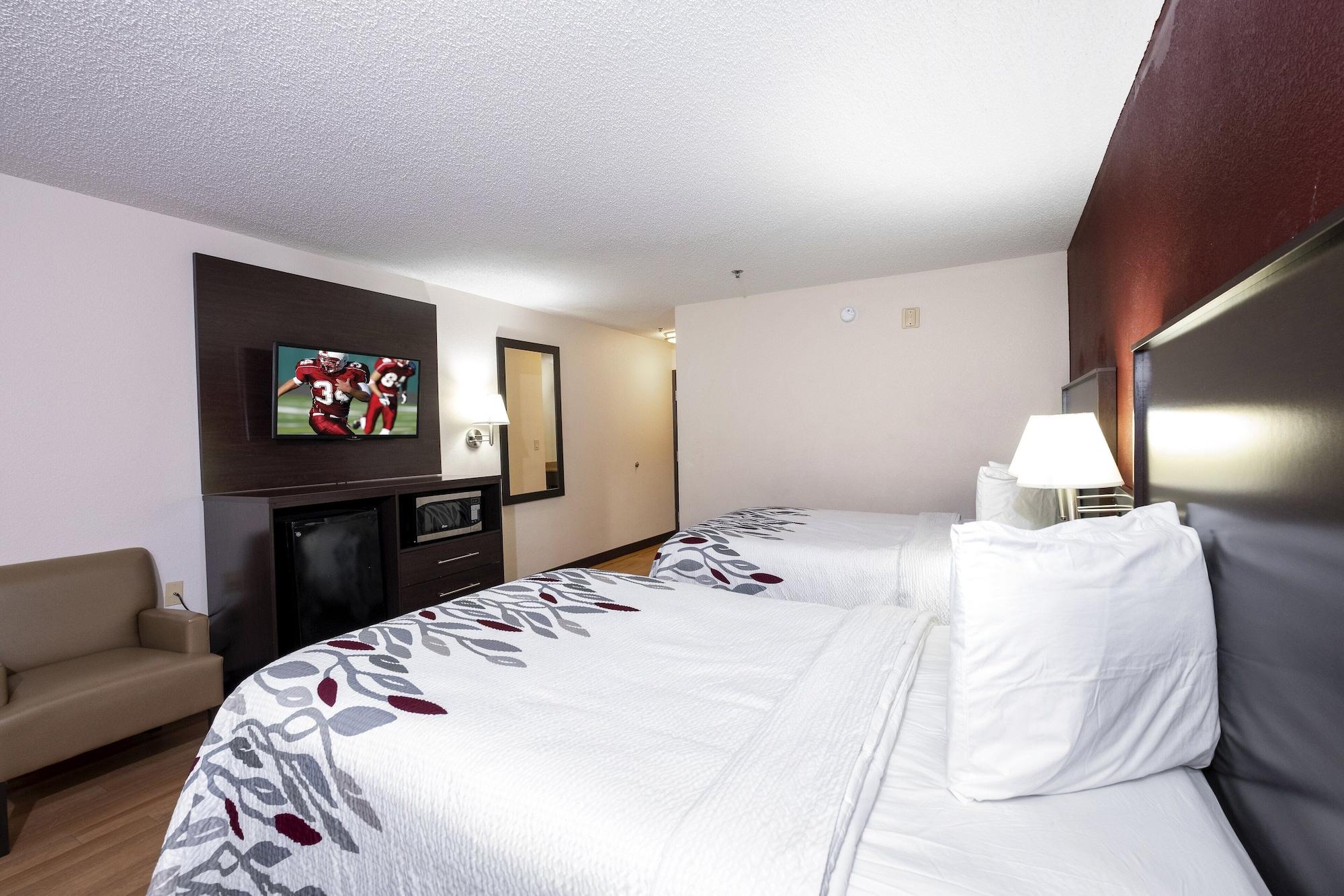 Red Roof Inn & Suites Dover Downtown Экстерьер фото