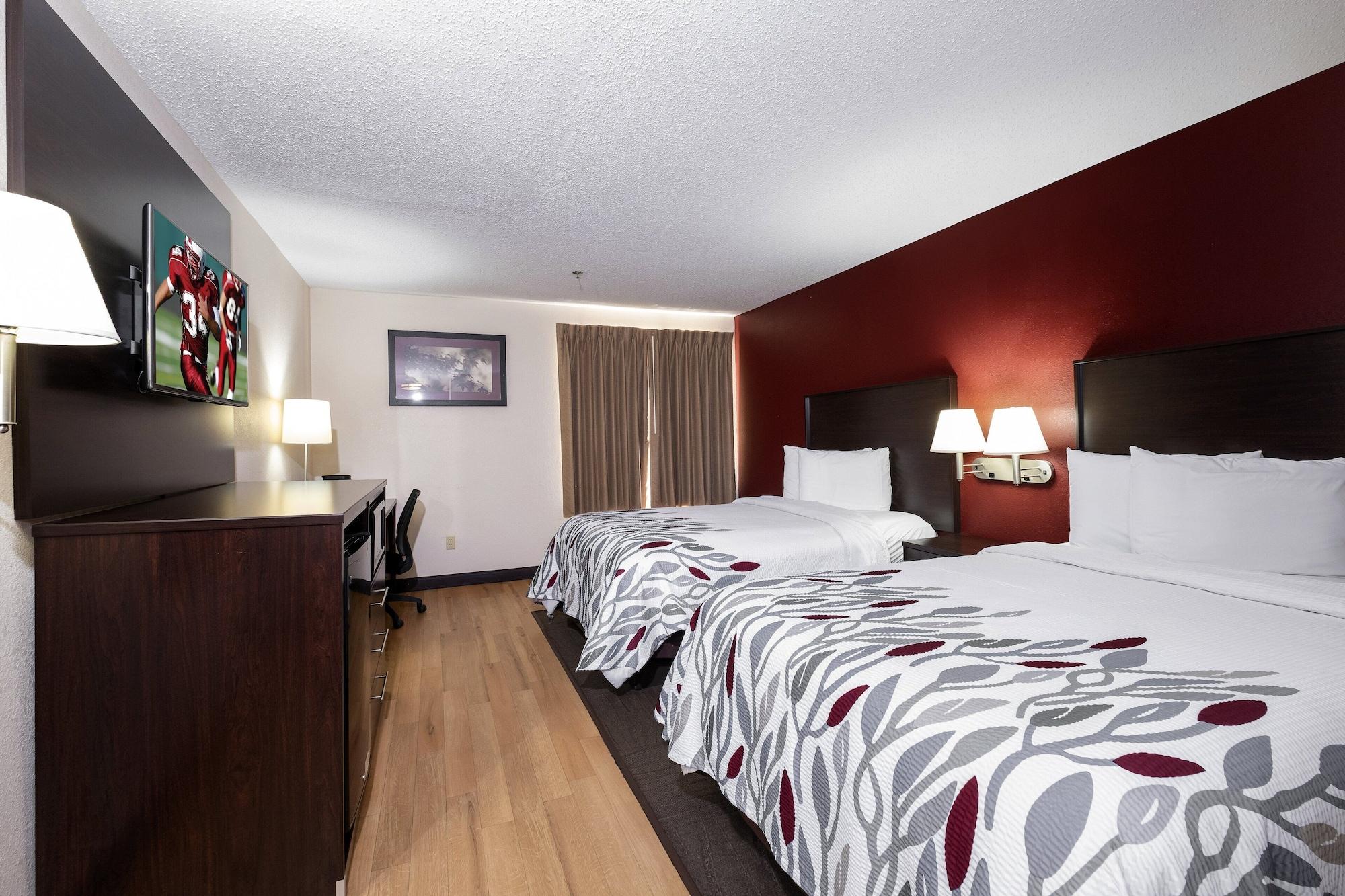 Red Roof Inn & Suites Dover Downtown Экстерьер фото
