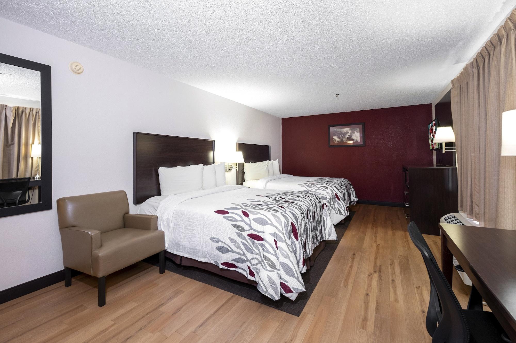 Red Roof Inn & Suites Dover Downtown Экстерьер фото