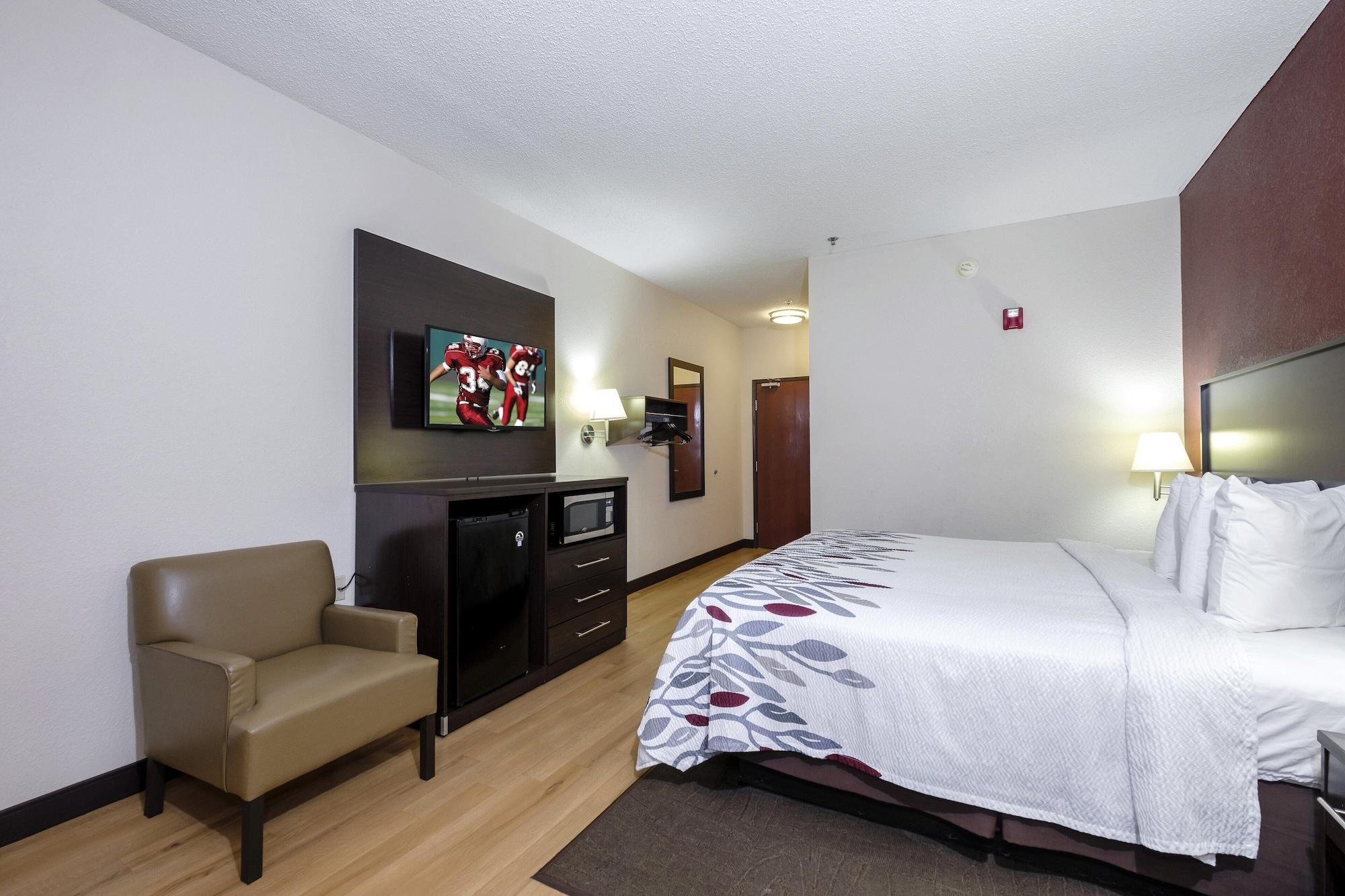 Red Roof Inn & Suites Dover Downtown Экстерьер фото