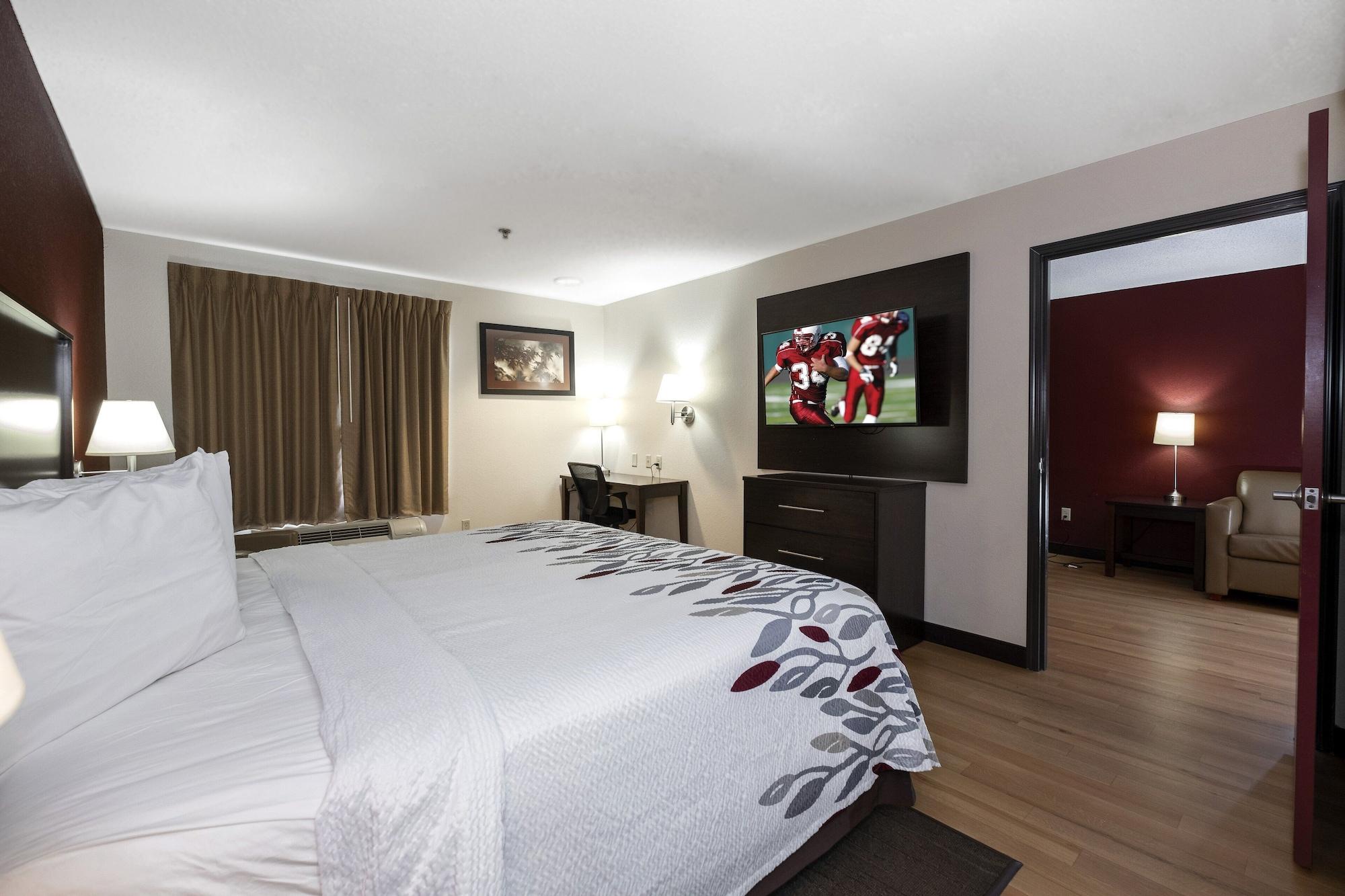 Red Roof Inn & Suites Dover Downtown Экстерьер фото