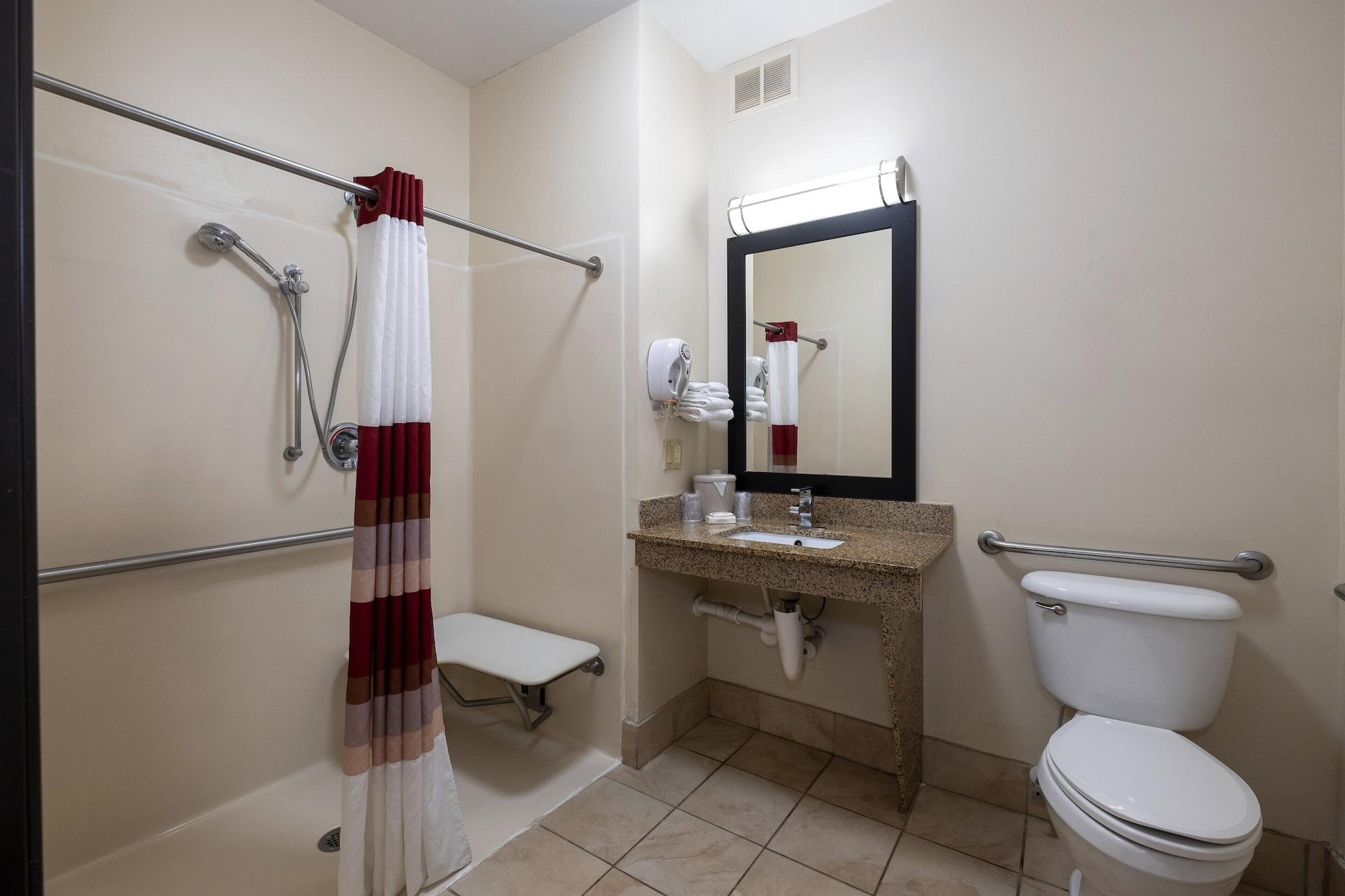 Red Roof Inn & Suites Dover Downtown Экстерьер фото